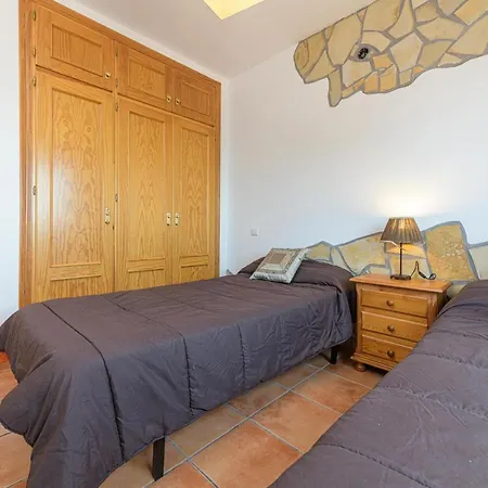 Lina Вилла Эстепона