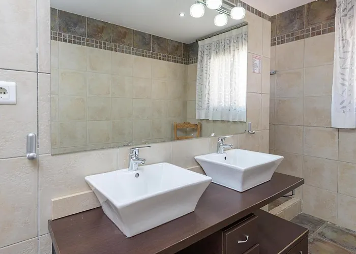 Lina 에스테포나