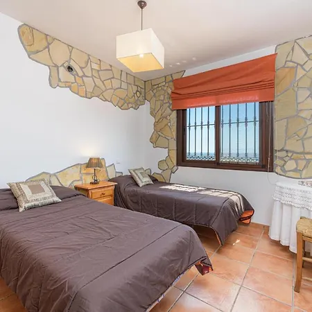 Lina Estepona